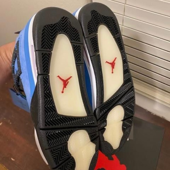 Jordan 4 Travis Scott size 10 100% authentic! main image 5